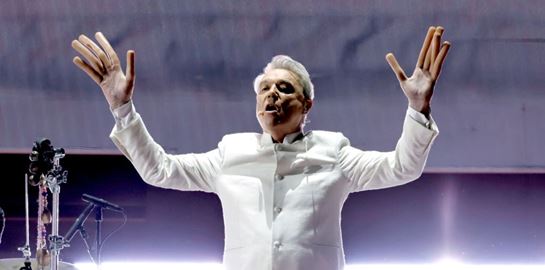 Ο David Byrne μετάνιωσε για τη διάλυση των Talking Heads