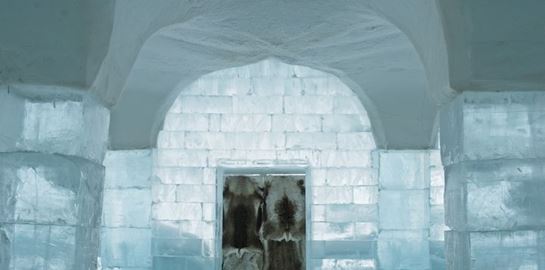 Το τέλειο ξενοδοχείο για τον καύσωνα είναι φτιαγμένο από πάγο