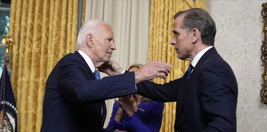 Πώς ο Τζο Μπάιντεν έριξε την ταφόπλακα στους Δημοκρατικούς με την χάρη στον γιο του