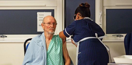 Το μεγάλο ταξίδι των εμβολίων στις 27 χώρες της ΕΕ