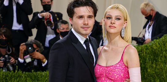 O Brooklyn Beckham και επίσημως στο club των παντρεμένων