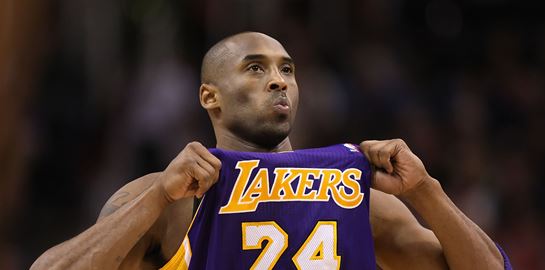 Η πιο ακριβή φανέλα μπάσκετ στον κόσμο ανήκει στον Kobe Bryant