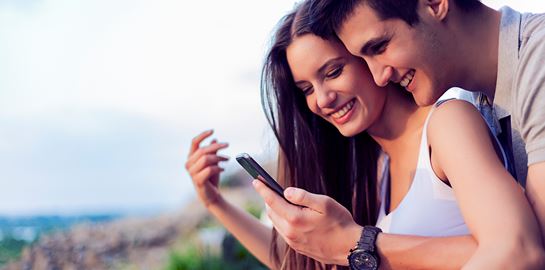 Για κάποιο λόγο αν έχεις iPhone είναι πιο εύκολο να βγεις ραντεβού