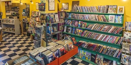 Τα πιο πολύχρωμα βιβλιοπωλεία της Αθήνας