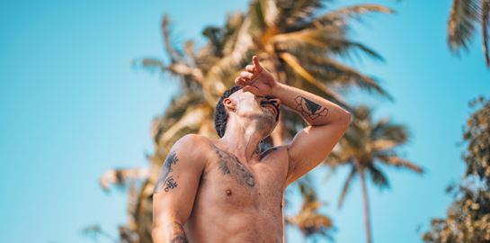 Γιατί μας κουράζει τόσο η ζέστη;