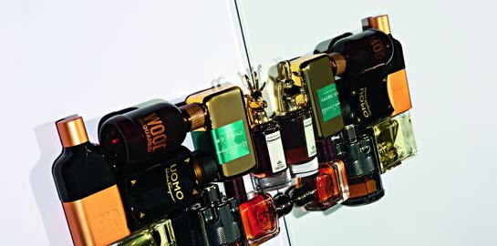 7 ξυλώδη και πικάντικα αντρικά αρώματα