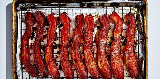 5 βήματα για να ψήσεις τέλεια το μπέικον στον φούρνο