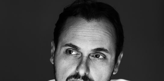 24 δυνατά διηγήματα για 24 σταθμούς του ηλεκτρικού