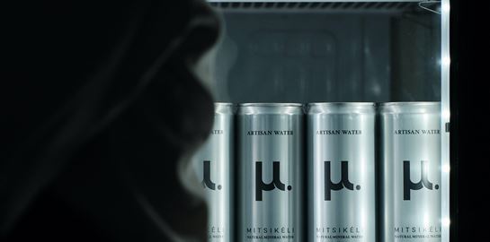 μ. Artisan Water: Η συσκευασία του μέλλοντος πρωταγωνιστεί σε ένα μ.οναδικό brunch