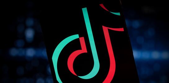 TikTok και πολιτικοί, εδώ υπάρχει ένας έρωτας μεγάλος