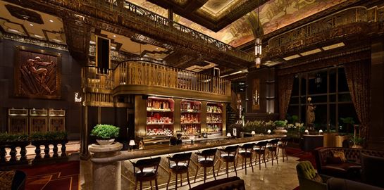 Για gin lovers: Αυτό το bar στη Σιγκαπούρη έχει πάνω από 1.000 ετικέτες gin