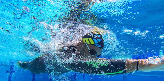 Ο Έλληνας Aquaman δεν σταματά να κολυμπά ποτέ