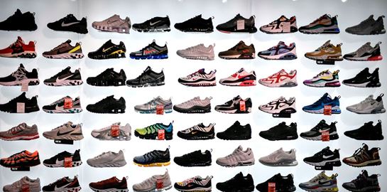 Έτσι λειτουργεί η αγορά μεταπώλησης στον κόσμο των sneakers