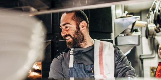 To μήνυμα του Άρη Βεζενέ για τα ελληνικά εστιατόρια