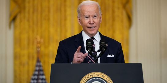 Ο Vladimir Putin είναι δικτάτορας, λέει ο Joe Biden