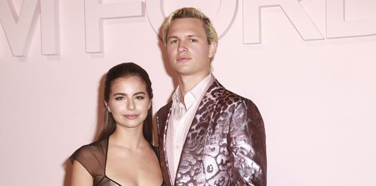 Από πότε το black tie δεν είναι black;