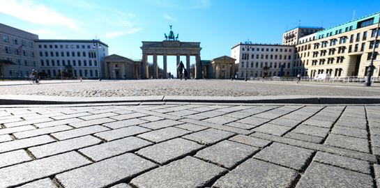 Η Γερμανία οδεύει ολοταχώς προς light lockdown