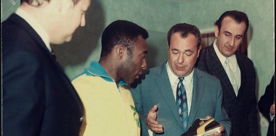 &quot;Sneaker Wars: Adidas V Puma&quot;: Πού θα δείτε το ντοκιμαντέρ για την κόντρα των δύο εταιρειών αθλητικών ειδών