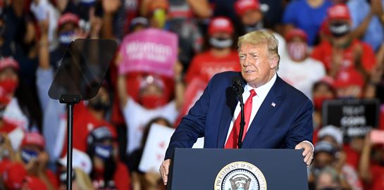 Ο Donald Trump ισχυρίζεται ότι το εμβόλιο του κορονοϊού θα είναι έτοιμο σε ένα μήνα