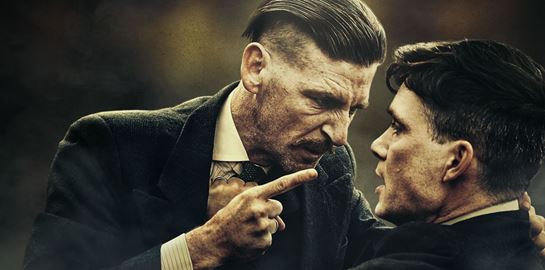 Ο Paul Anderson δε θυμίζει σε τίποτα πια τον Arthur Shelby