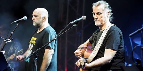 Η καλοκαιρινή επιστροφή των Πυξ Λαξ