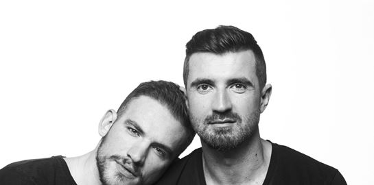 Ο Γιώργος Τσιακαλάκης οραματίζεται μια κοινωνία χωρίς φοβικές αγκυλώσεις, περιθωριοποιημένες ομάδες και χαμένες ζωές