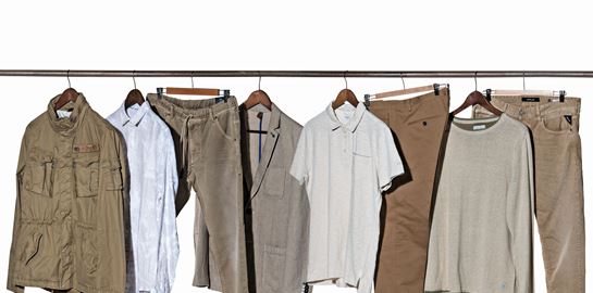 Τα γήινα και ουδέτερα χρώματα είναι η επιτομή του καλοκαιριού