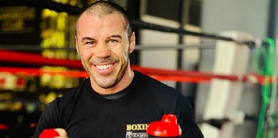 Έρχεται σοβαρή Τιτανομαχία: Μιχάλης Ζαμπίδης εναντίον Floyd Mayweather στο ΟΑΚΑ