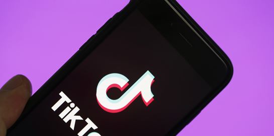 ΤοTikTok μόλις ξεπέρασε το YouTube σε πωλήσεις