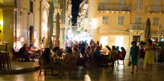 Τα σενάρια για τη μουσική στην εστίαση και την απαγόρευση κυκλοφορίας