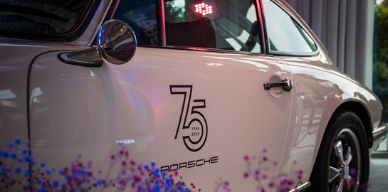 Με ένα VIP female dinner γιόρτασαν Porsche και TAG Heuer τη διπλή επέτειο