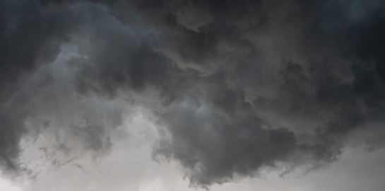 Υπάρχει επιστημονική εξήγηση για τον &quot;μαύρο ουρανό&quot; της Μεγάλης Παρασκευής;