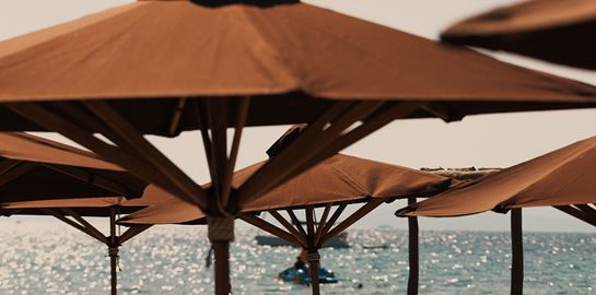 The C - Beach Restaurant: Η παραλία γίνεται υπέροχος all day προορισμός