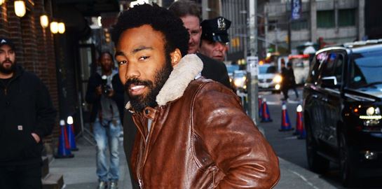 11 χολιγουντιανά looks με δερμάτινο μπουφάν