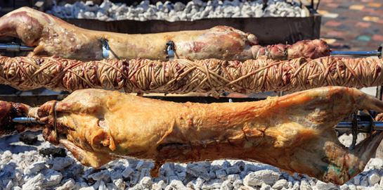 Τα πασχαλίνα έθιμα εν μέσω πανδημίας