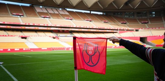 Δεν φαντάζεσαι ποιος Έλληνας ράπερ θα σχολιάσει το Μπαρτσελόνα-Ρεάλ στο Copa del Rey