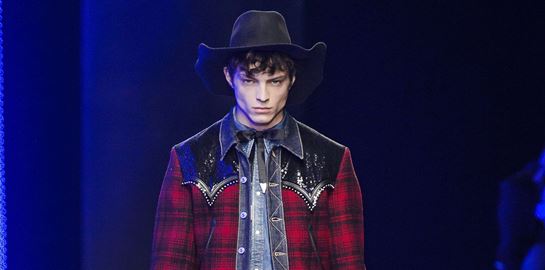 Η πιο εκκεντρική τάση του φθινοπώρου είναι το cowboy look