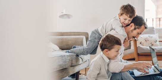 Οι αρνητικές συνέπειας της τηλεργασίας στην οικογένεια