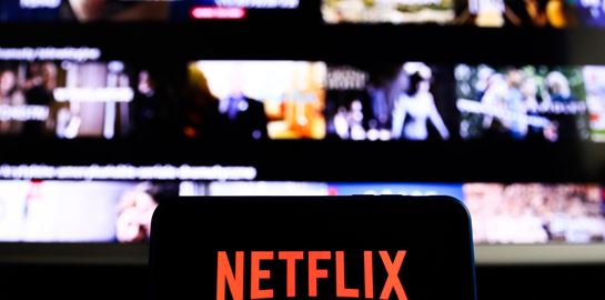 Γιατί η Netflix ήταν η κορυφαία επιλογή αγοράς του Αυγούστου