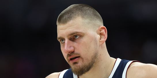 30 χρόνια Nikola Jokic: Ο Joker αφήνει ιστορία στο μπάσκετ γιατί διαφέρει (video)