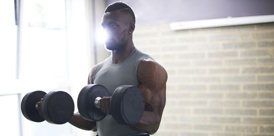 15λεπτη προπόνηση για μεγαλύτερα μπράτσα