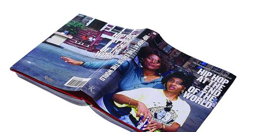 6 μουσικά coffee table books για το σαλόνι σου