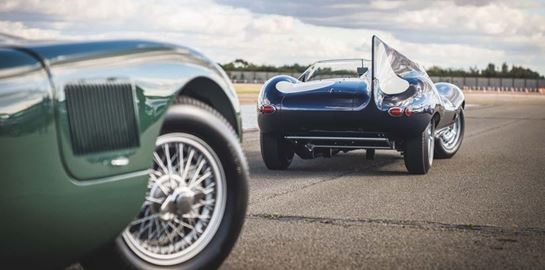 Δύο κλασικές Jaguar ξαναγεννήθηκαν για το Monterey