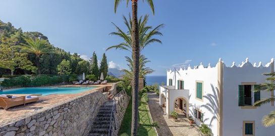 Η εντυπωσιακή βίλα του Michael Douglas στη Μαγιόρκα