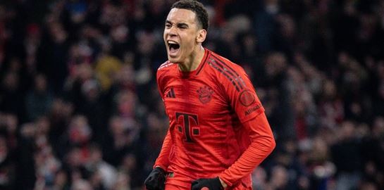 Ξανά τραυματίας ο Jamal Musiala της Μπάγιερν Μονάχου- Τι συνέβη στο αγώνα με την Παρί Σεν Ζερμέν