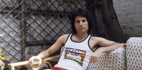Freddie Mercury, γράφοντας ιστορία στη μουσική και τη μόδα