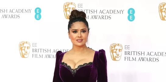 Salma Hayek με μπικίνι, the sequel