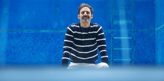 Ο Αντώνης Τσαπατάκης βρήκε τα must have items της άνοιξης