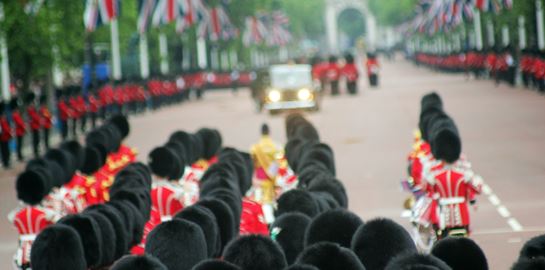Οι μοναρχίες και τα παράδοξά τους στον σύγχρονο κόσμο