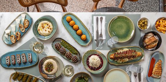 Ο Χριστόφορος Πέσκιας γίνεται Dopios και στη Γλυφάδα